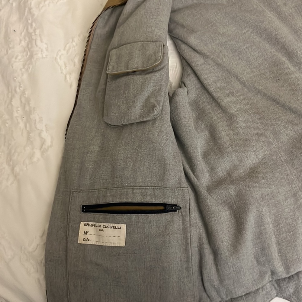 - Brand new Brunello Cucinelli  down Vest for men! Need fix the zipper.
